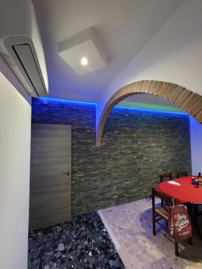 B&B "Gabriel&Melissa" Airport View - Nuova - Ristrutturato Gennaio 2022 Tessera Exterior photo