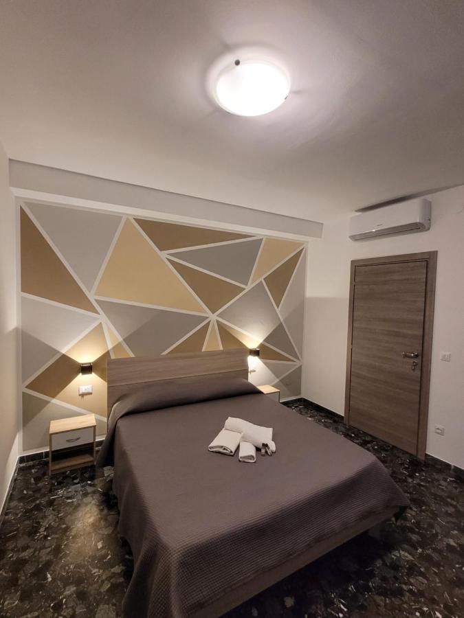 B&B "Gabriel&Melissa" Airport View - Nuova - Ristrutturato Gennaio 2022 Tessera Exterior photo